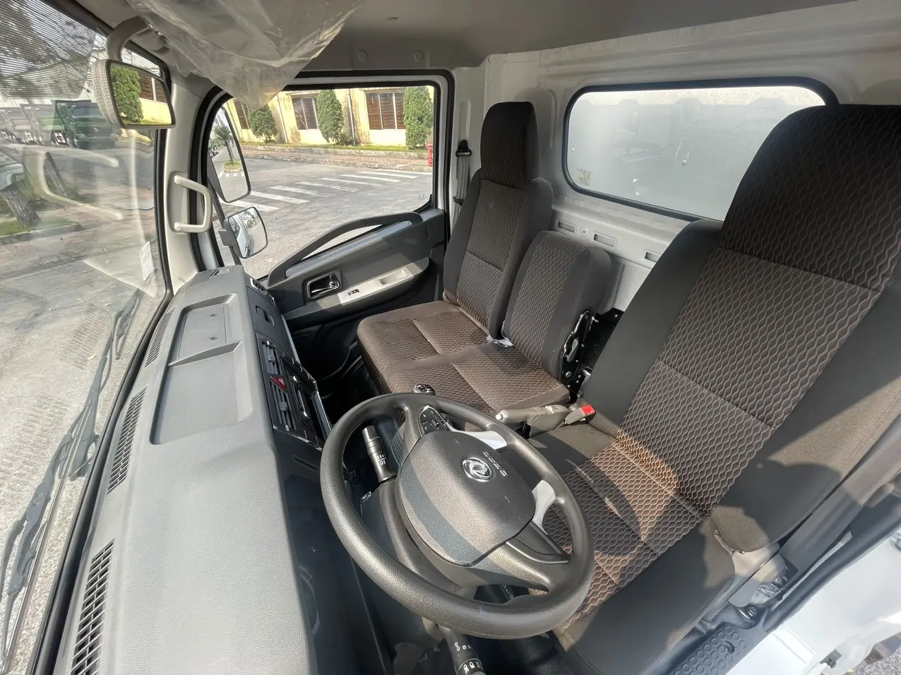 Kh&ocirc;ng gian cabin rộng r&atilde;i - tmtcaptaine